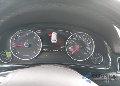 2015 Volkswagen Touareg Tdi Sport W/Technology z USA, uszkodzony, nr VIN WVGEP9BP0FD001551